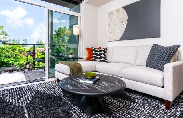 Eastline Grand Gallery 4