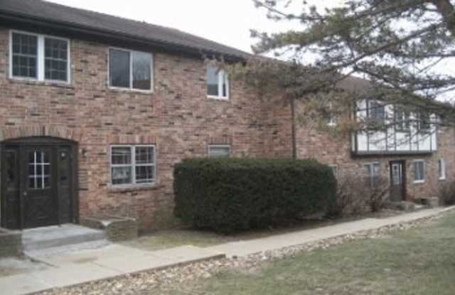 PRICE REDUCED - AVAILABLE NOW!!! Incredible 2-bedroom, 1-bath condo in Coralville photos photos