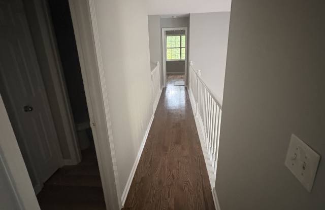 1825 Tyler Trce photos photos