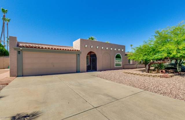 6911 E REDFIELD Road Gallery 4