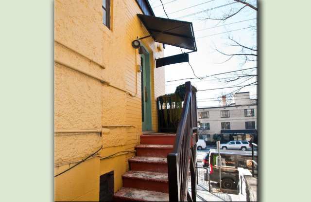 5117 MACARTHUR Boulevard NW Gallery 4