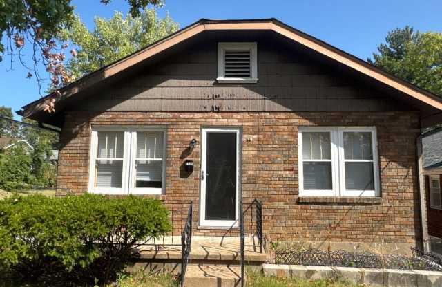Charming 2-bedroom, 1-bath home featuring 900 sq. ft. of comfortable living space photos photos