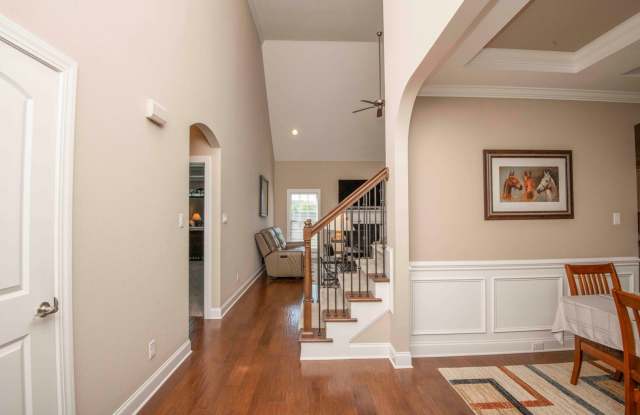 Knoxville 37932 - 3 bedroom 2.5 bath - contact Linda Meese 865-591-6004 Gallery 4