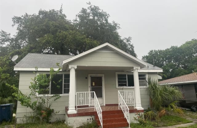 1925 W SAINT JOHN STREET - 1925 West Saint John Street, Tampa, FL 33607