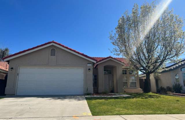 Coming Soon! Gorgeous NW 4 Bedroom 2 Bath Home! photos photos