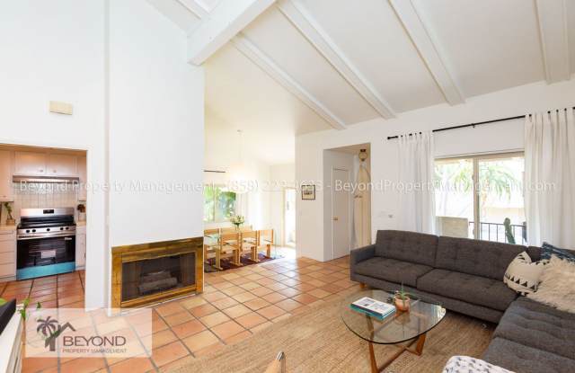 COASTAL CARSLBAD 2BR/2BA CONDO –PET FRIENDLY - VAULTED CEILINGS photos photos