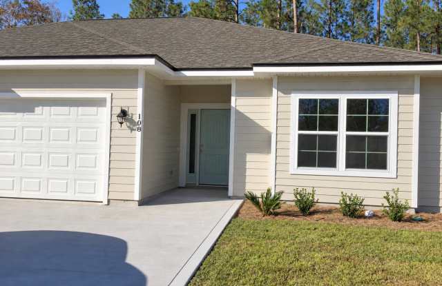 3/2 with Landscaping included! Gallery 3