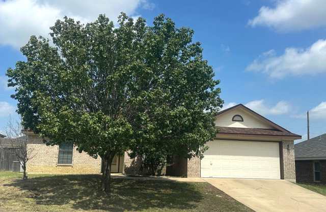 2703 Curtis Drive - Call LONGHORN PROPERTIES @ 254-526-0382 FOR DETAILS photos photos
