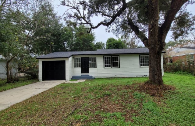 203 Rue Max St. - 203 Rue Max Street, Warrington, FL 32507
