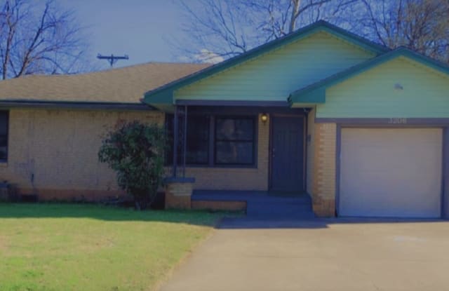 3206 Northwest Liberty Avenue - 3206 Northwest Liberty Avenue, Lawton, OK 73505