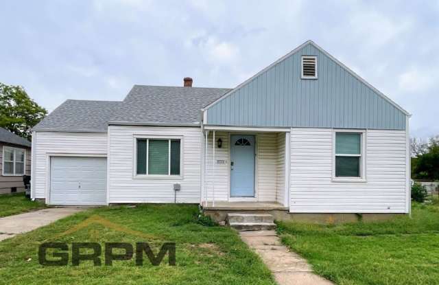 Updated 2-Bed, 1-Bath House Gallery 1