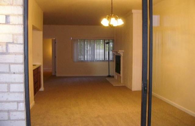 7250 Eastmoor Dr # 126 Gallery 4