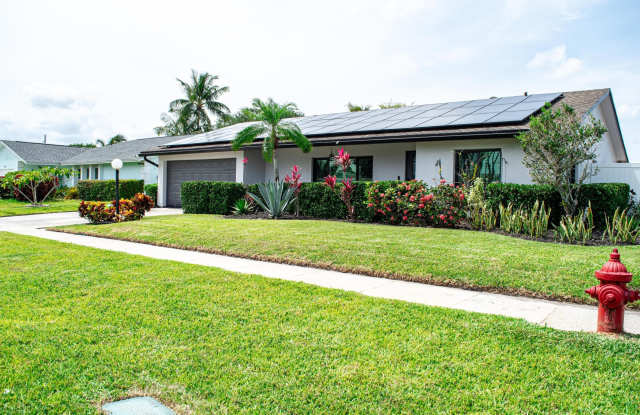 5432 Sandhurst Circle S Gallery 2