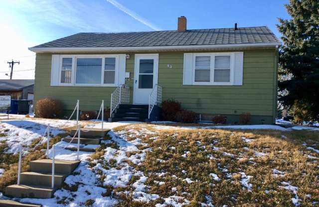 43 13th Ave W - 43 13th Avenue West, Dickinson, ND 58601