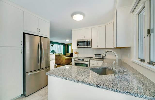 1075 Inlet Lane Gallery 4