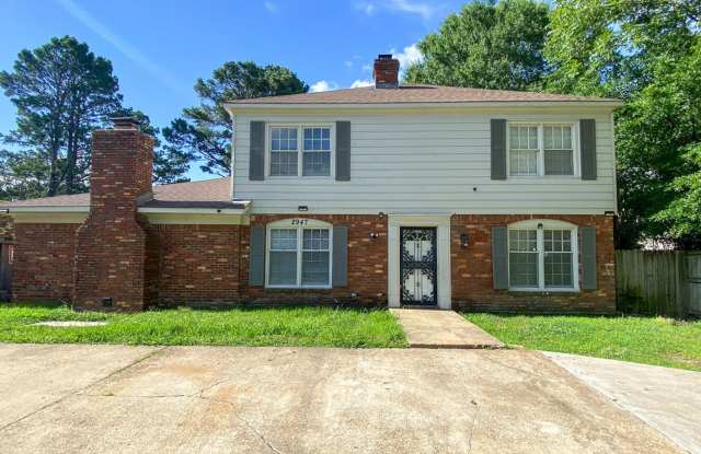 4 bedroom, 2.5 bath with lots of living space near Mt Moriah and Clarke Rd photos photos