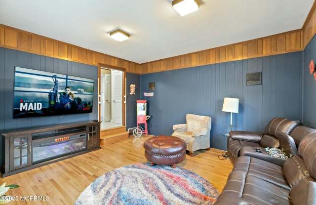 399 Golfview Drive Gallery 4