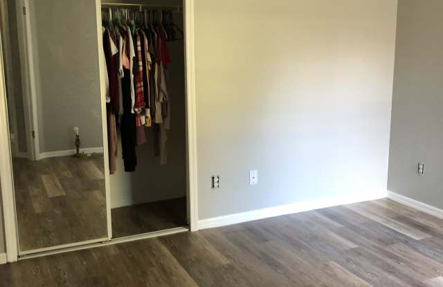 208 Tiffany Court Gallery 4