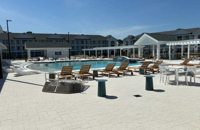 PCB 3bd 2.5ba 2-story townhome with 2 car garage in a gated resort style community - 8605 Toqua Road, Upper Grand Lagoon, FL 32408