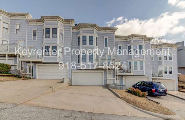Riverview - Stunning 2 bed 2 bath Townhouse Great Location photos photos