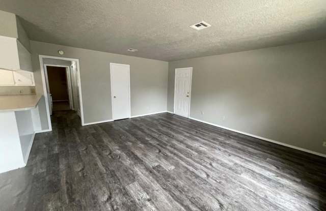 1406 Rebecca Lane - 1406 Rebecca Lane, Norman, OK 73072