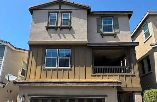 Beautifully Upgraded Single-Family Home for Rent Gallery 1