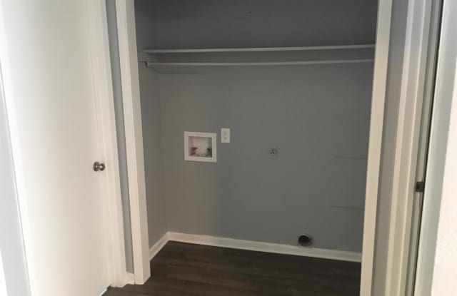413 Pierce Street Gallery 4