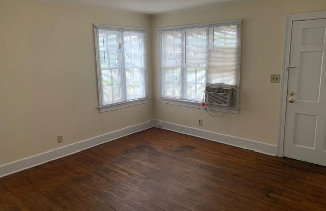 124 S Fairview Circle Gallery 2