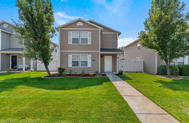 Very Clean 3 Bedroom Home with Community Pool _ Pet Friendly! photos photos