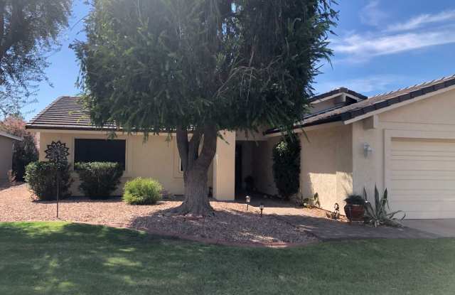 Lovely two-bedroom, 2 bath home in the grass in Leisure World. Available 12/1/26 to 3/31/2027, Must be those 4 months. Gallery 3