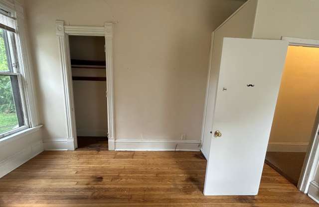 315 N Pinckney - Unit 1 Gallery 3