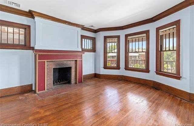 4573 Vancouver Gallery 3