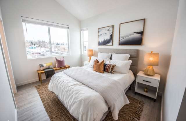 FIND YOUR NEW HOME! 4 Weeks RENT FREE + $0 Down OAC | 3 Bed • 2.5 Bath South Ogden Townhome! Gallery 3