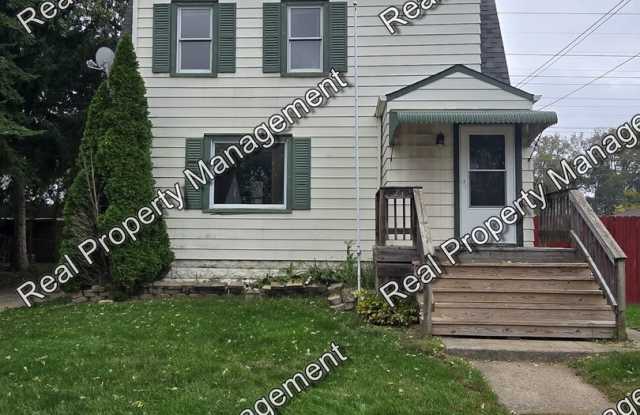 Updated 2 Bedroom Home Gallery 1