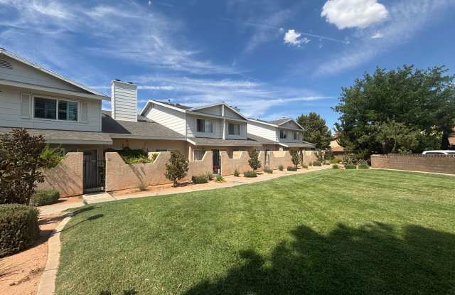 (APPLICATION PENDING)  West Palmdale Townhouse Gallery 3