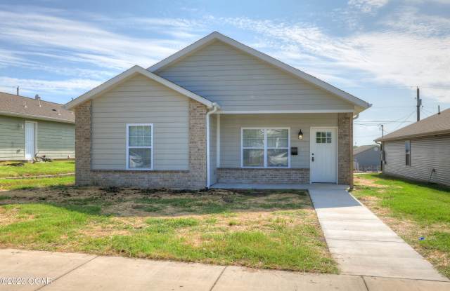 2215 S Kentucky Avenue photos photos