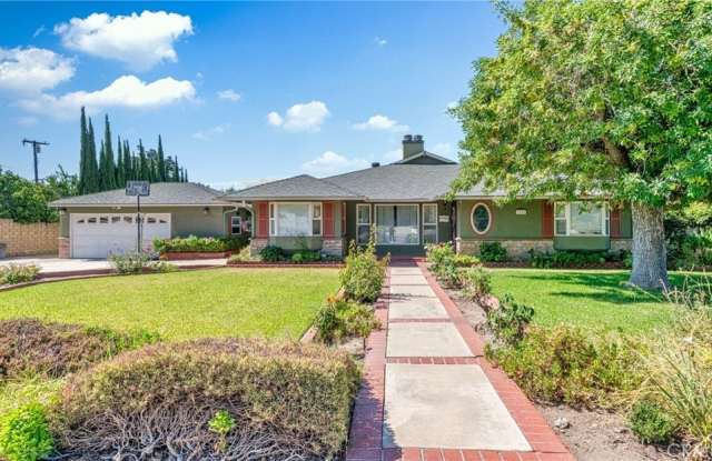 1044 E Bennett Avenue photos photos