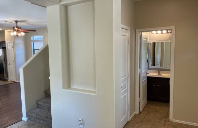 15444 W Canterbury Dr Gallery 4