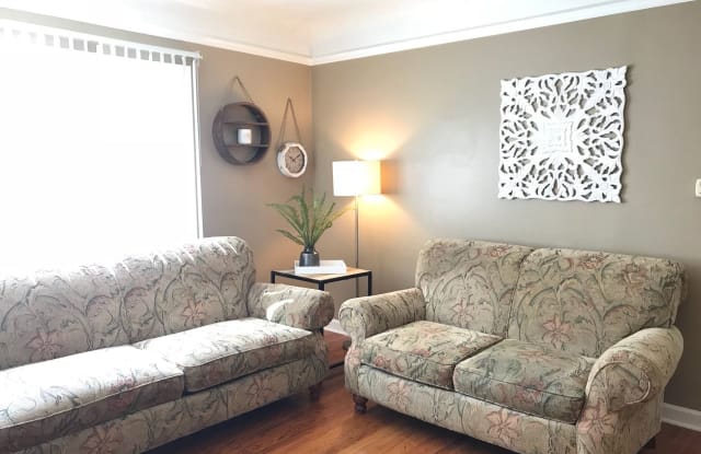 591 E. Mansfield Ave. - 591 East Mansfield Avenue, Pontiac, MI 48340