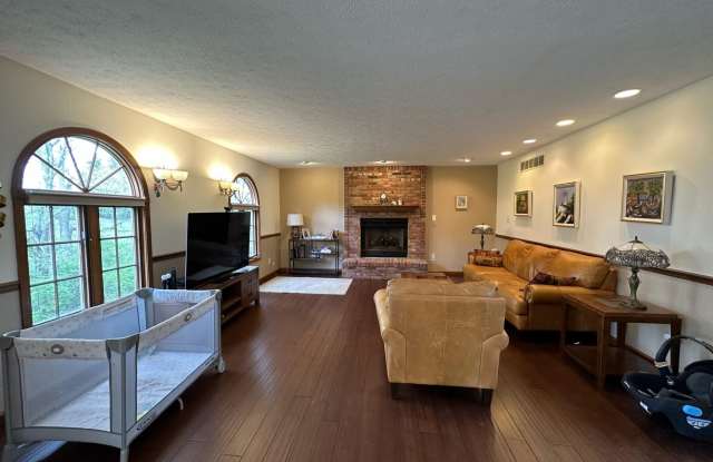 3825 E Devonshire Court Gallery 3