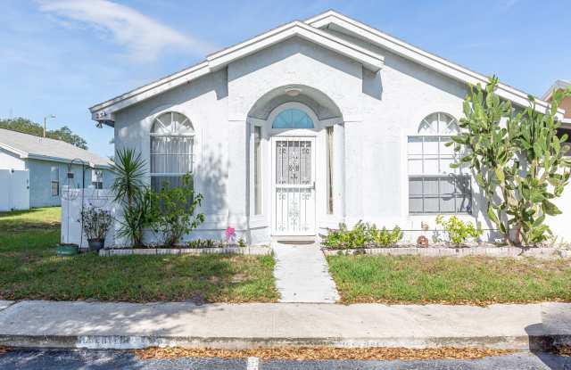 Charming 3-Bedroom Home with Pool in Deersong - Near Torcaso Park - $1850/Month - 234 San Gabriel Street, Winter Springs, FL 32708