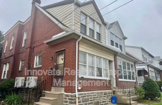 1830 Lansing St photos photos