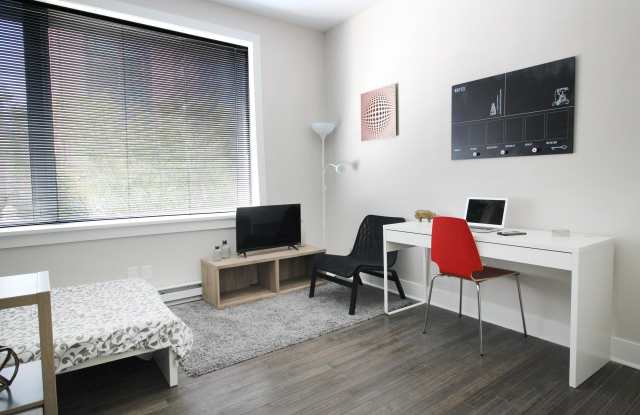 234-236 E State StUnit 7 photos photos