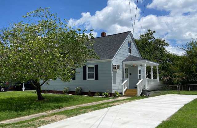 2BD/1BA Home in Norfolk-  Fully Fenced back yard! Gallery 1