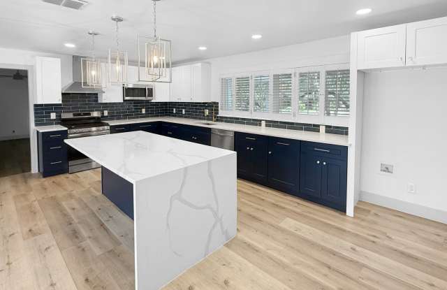 446 FORREST HILL DR Gallery 3