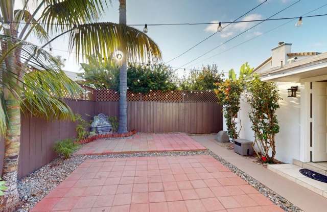 Rare and Private Coronado Back House with Expansive Patio plus Casita Gallery 3
