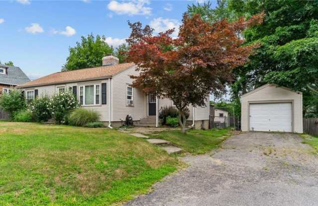 32 Bates Avenue photos photos