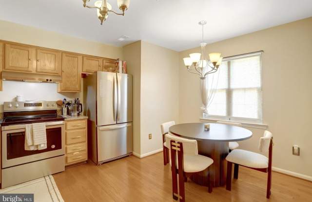 8819 HARDESTY Drive Gallery 2