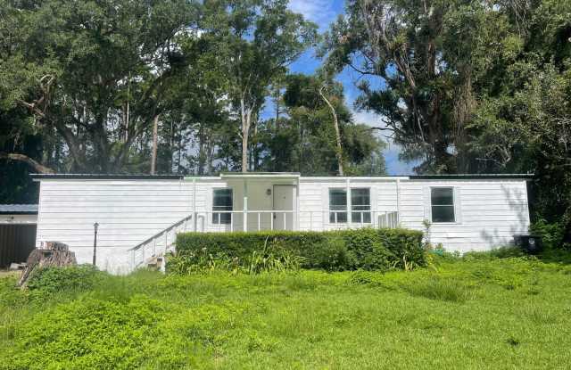 Newly renovated 3 bed 2 bath home off Mahan Dr - 2112 Plantation Forest Drive, Leon County, FL 32317