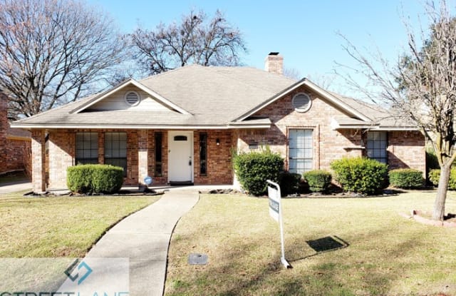 612 Arbor Creek Drive - 612 Arbor Creek Drive, DeSoto, TX 75115